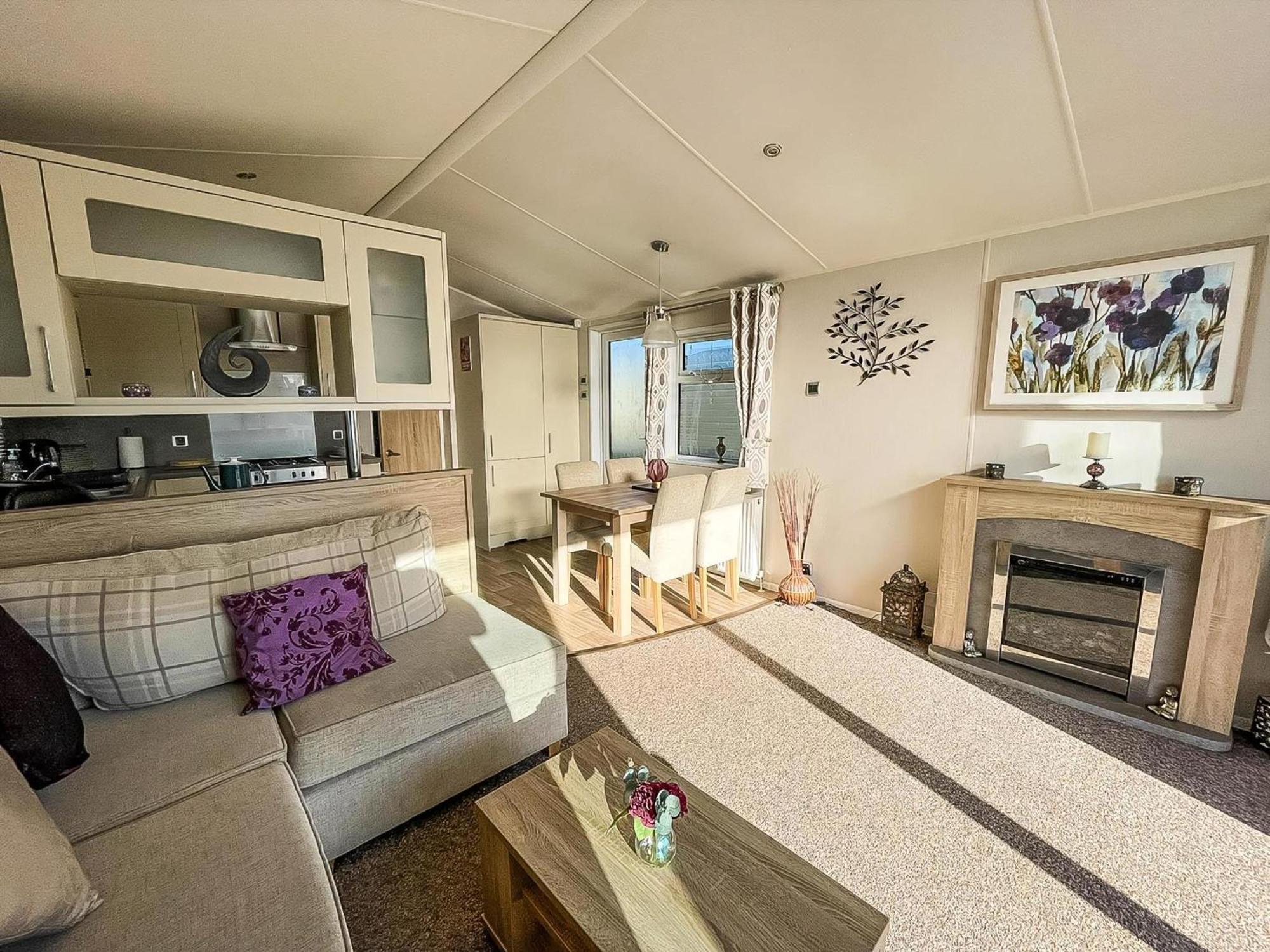 Campsite Wonderful 6 Berth Caravan For Hire By A Stunning Norfolk Ref 19006sd